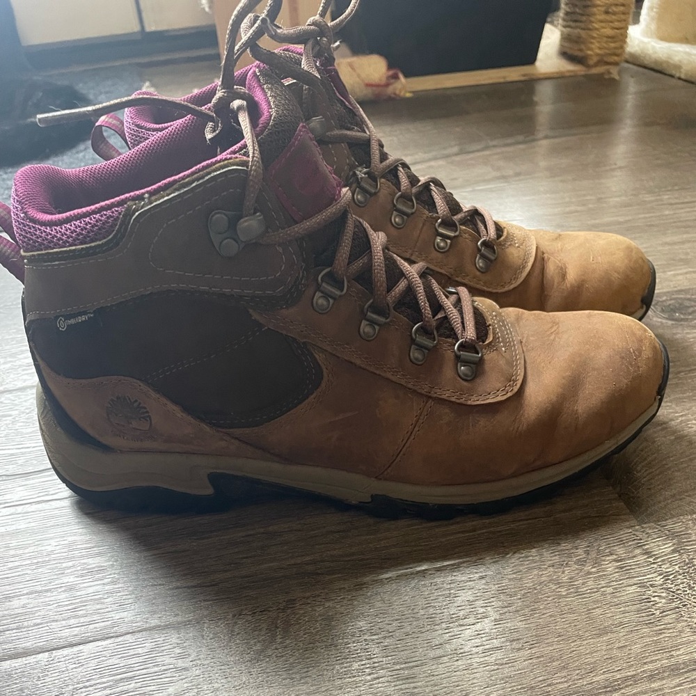 Timberland Women's Mt. Maddsen Mid Leather Waterproof Hiking Boots